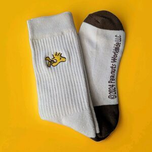 Peanuts: Woodstock Flying White Embroidered Crew Socks